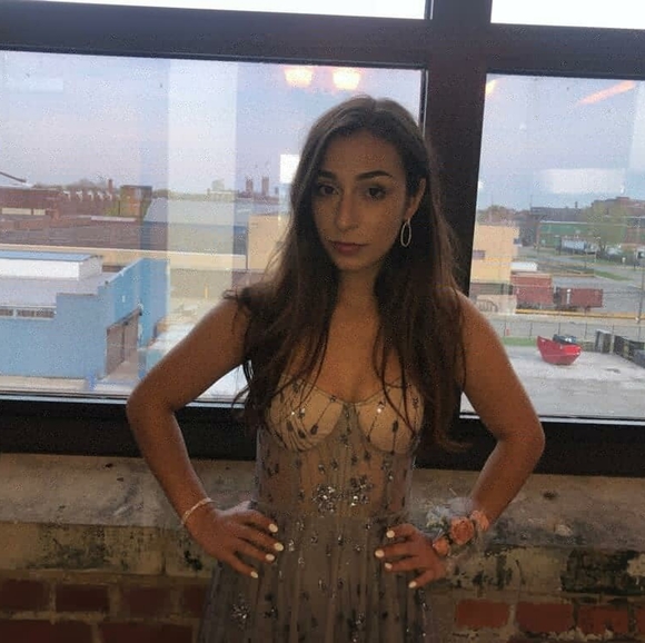 Meet your posher! - Picture 2 of 4